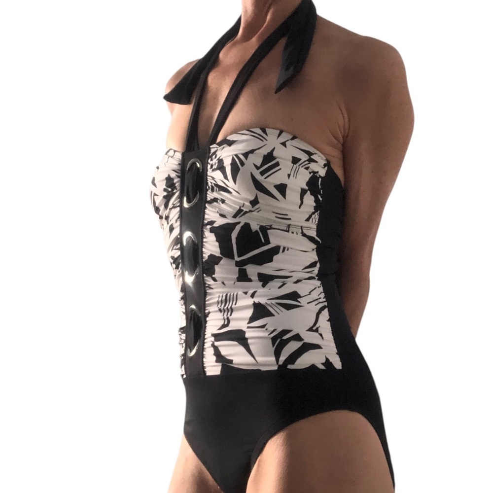 Swimsuit NWTS Bleu Rod Beattie one-piece black and white size 6